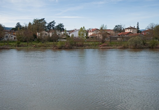 Maisons en bord de Loire à Saint-Just-Saint-Rambert